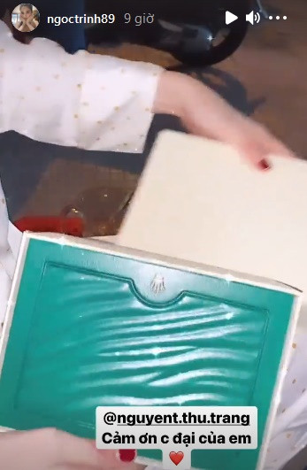 Ngoc Trinh duoc nguoi chi hao phong tang chiec Rolex gia nua ty-Hinh-2