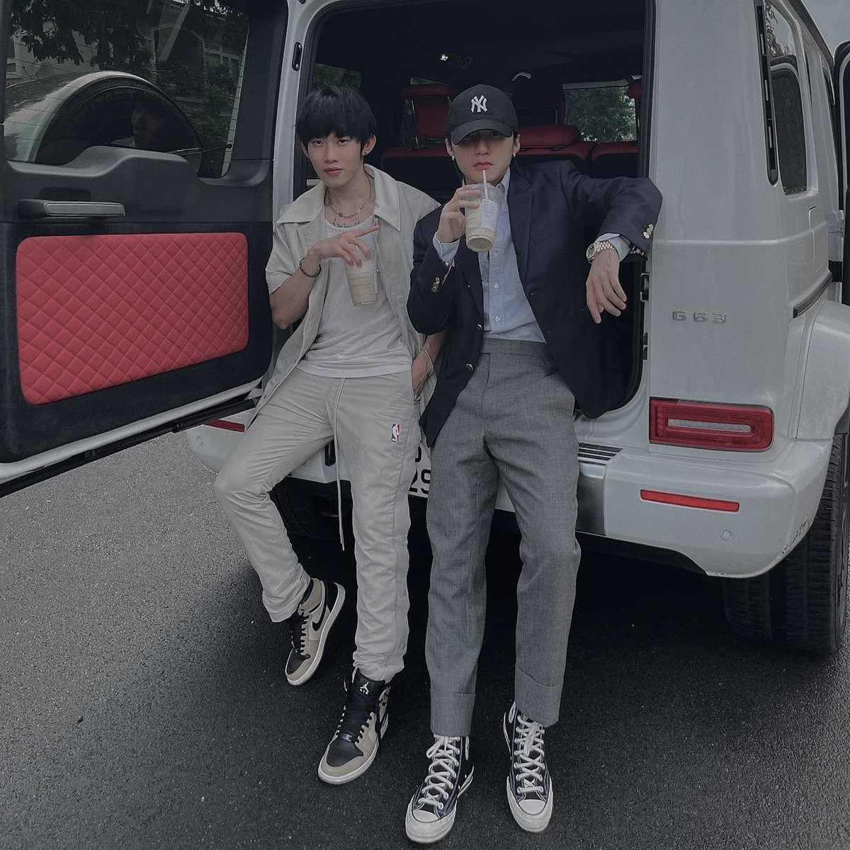 Sao Việt hôm nay 14/7: Sơn Tùng M-TP đăng ảnh thân thiết bên Kay Trần, bày tỏ tình cảm, mong nhớ đàn anh. Không chỉ là quan hệ CEO công ty quản lý và nghệ sĩ trực thuộc, Sơn Tùng M-TP và Kay Trần đã thân nhau từ thuở vào nghề.