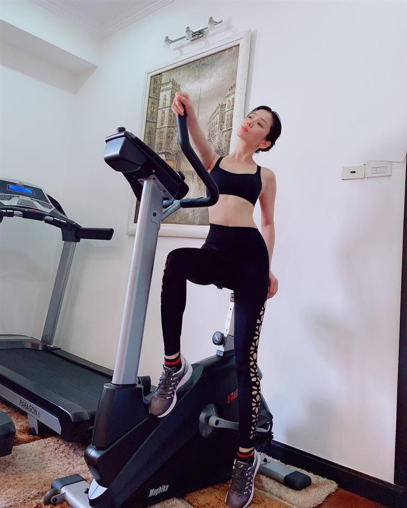 Để có được body chuẩn chỉnh như vậy, vài năm gần đây, giọng ca "Giấc mơ có thật" chú trọng chuyện tập luyện thể dục thể thao nhằm giữ gìn sức khỏe cũng như cải thiện vóc dáng ngày một săn chắc.