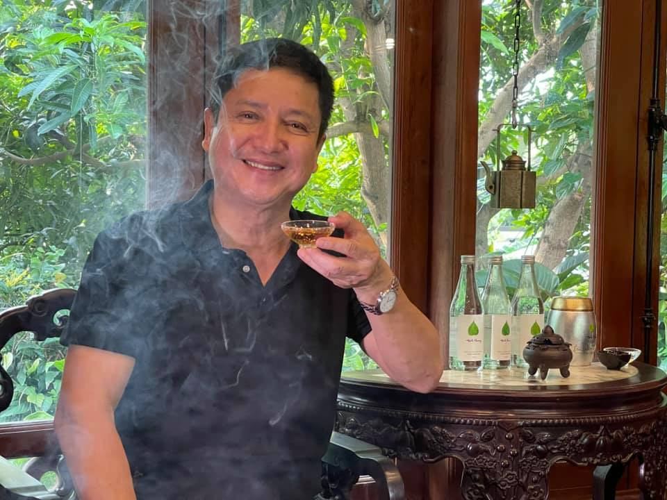 Chí Trung thấy thấm thía khi đọc 'Muôn kiếp nhân sinh'.