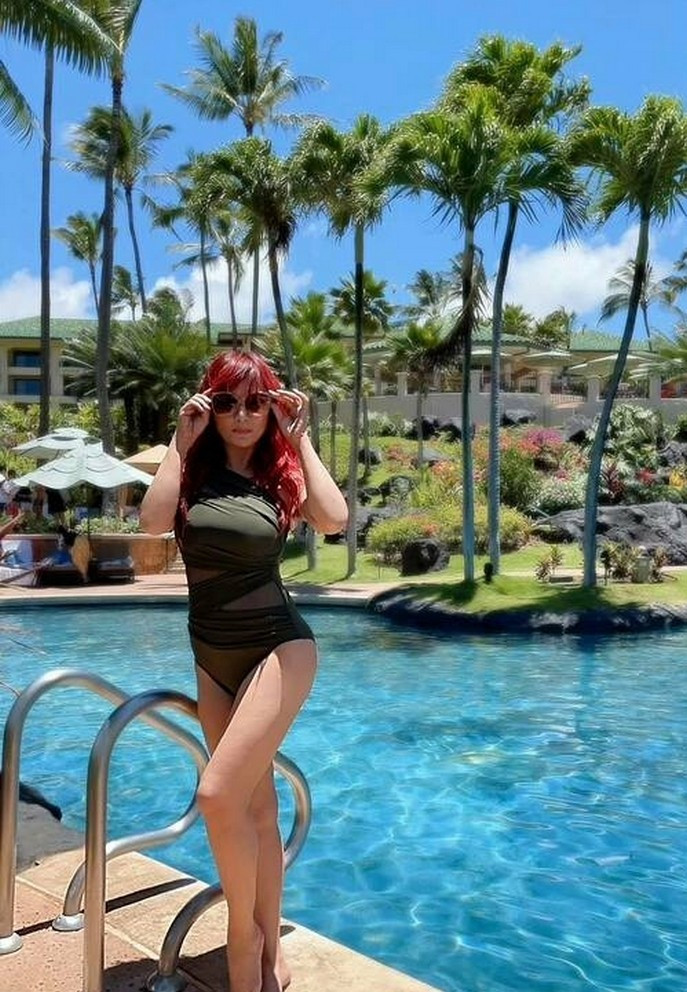 Trizzie Phương Trinh khoe vóc dáng gợi cảm dù đã là bà mẹ ba con.