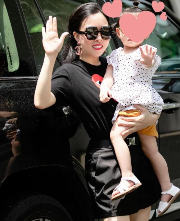 Du giau kin, Quach Ngoc Ngoan van bat can de lo mat con gai