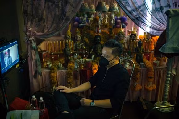 Dao dien Victor Vu len tieng ve tin don choi ngai Kumanthong