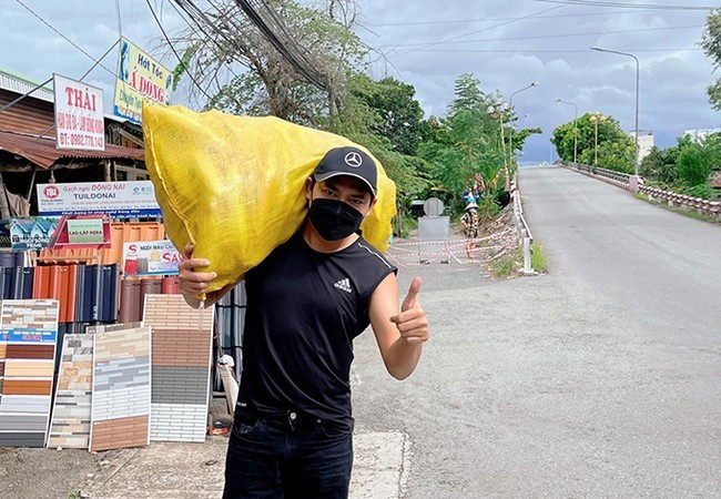 Minh Luân đón sinh nhật ý nghĩa khi tự bỏ tiền túi và vận động mạnh thường quân giúp đỡ hoàn cảnh khó khăn tại quê nhà.