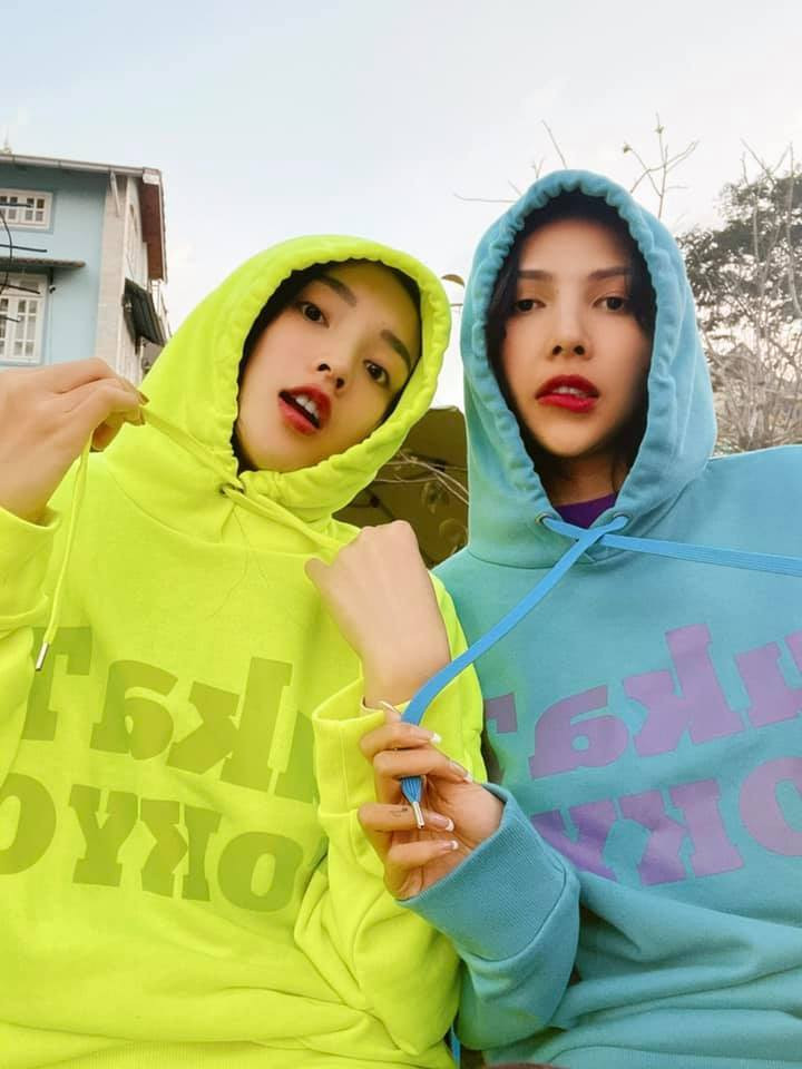 Kỳ Duyên đăng ảnh bên Minh Triệu.