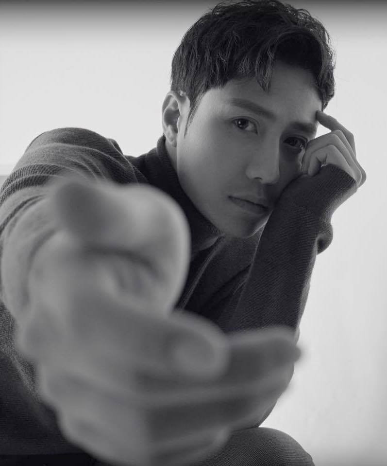 Sao Việt hôm nay 24/2: Diễn viên Thanh Sơn đăng ảnh đẹp trai và lời thả thính: ''Hãy đến đây với tôi''.