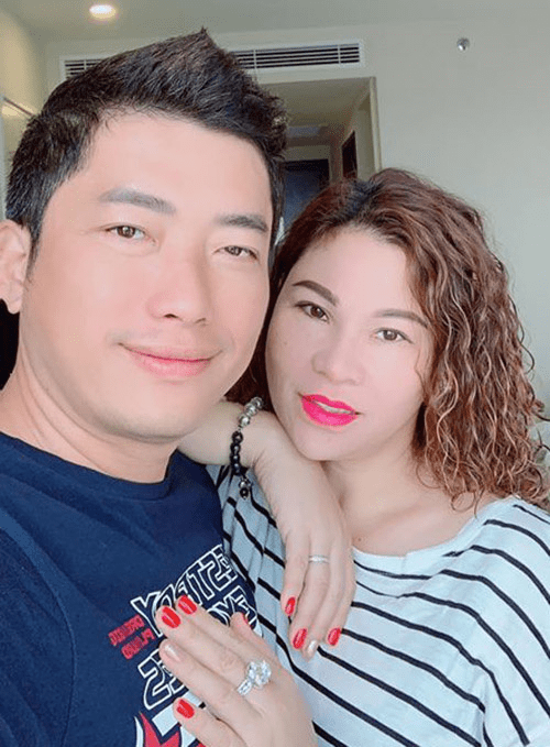 Dan dia phuong nhan xet bat ngo ve cach song cua vo Kinh Quoc-Hinh-2