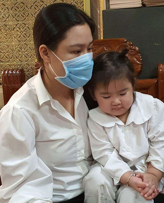 Helen bi nghi khong phai con Van Quang Long, Linh Lan noi gi?-Hinh-4