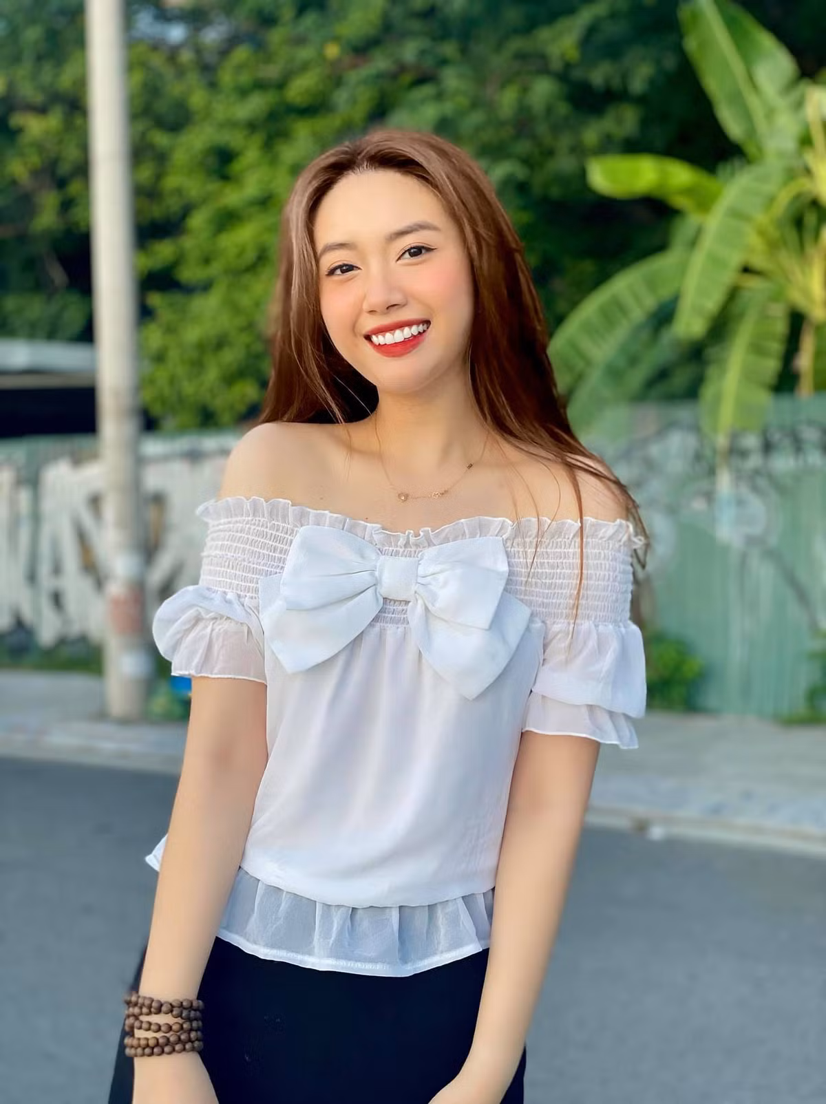 Kiều My xinh xắn.