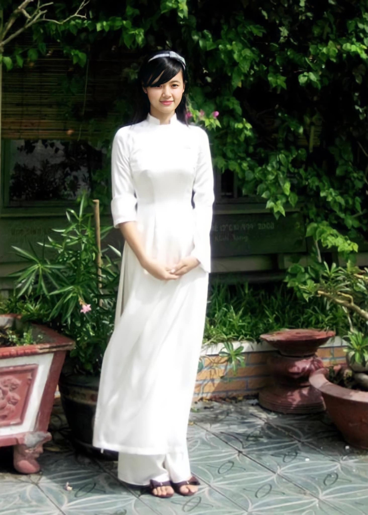 Midu đăng ảnh năm 17 tuổi bắt trend.