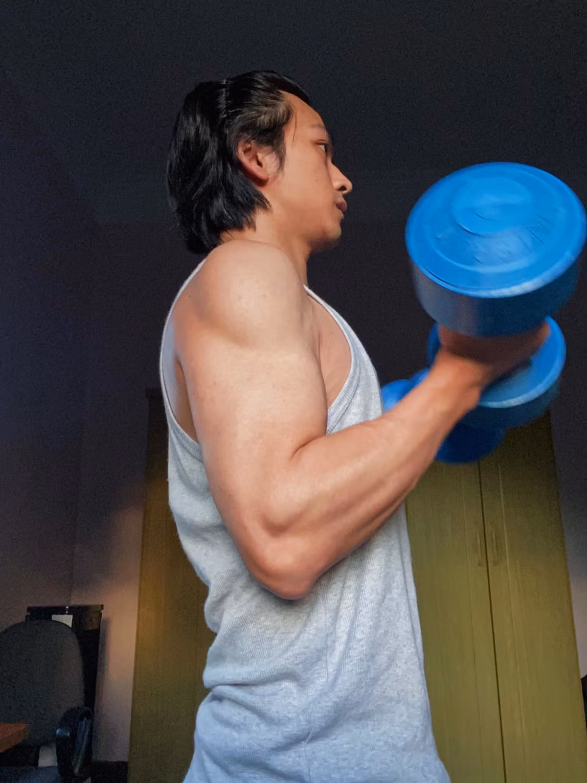 Trần Nghĩa tập gym vạm vỡ, khác xa hình tượng thầy giáo Ngạn trong "Mắt biếc".