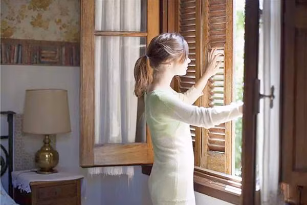 Nguoi trong nha de bat an vi sai lam khi thiet ke cua so-Hinh-6