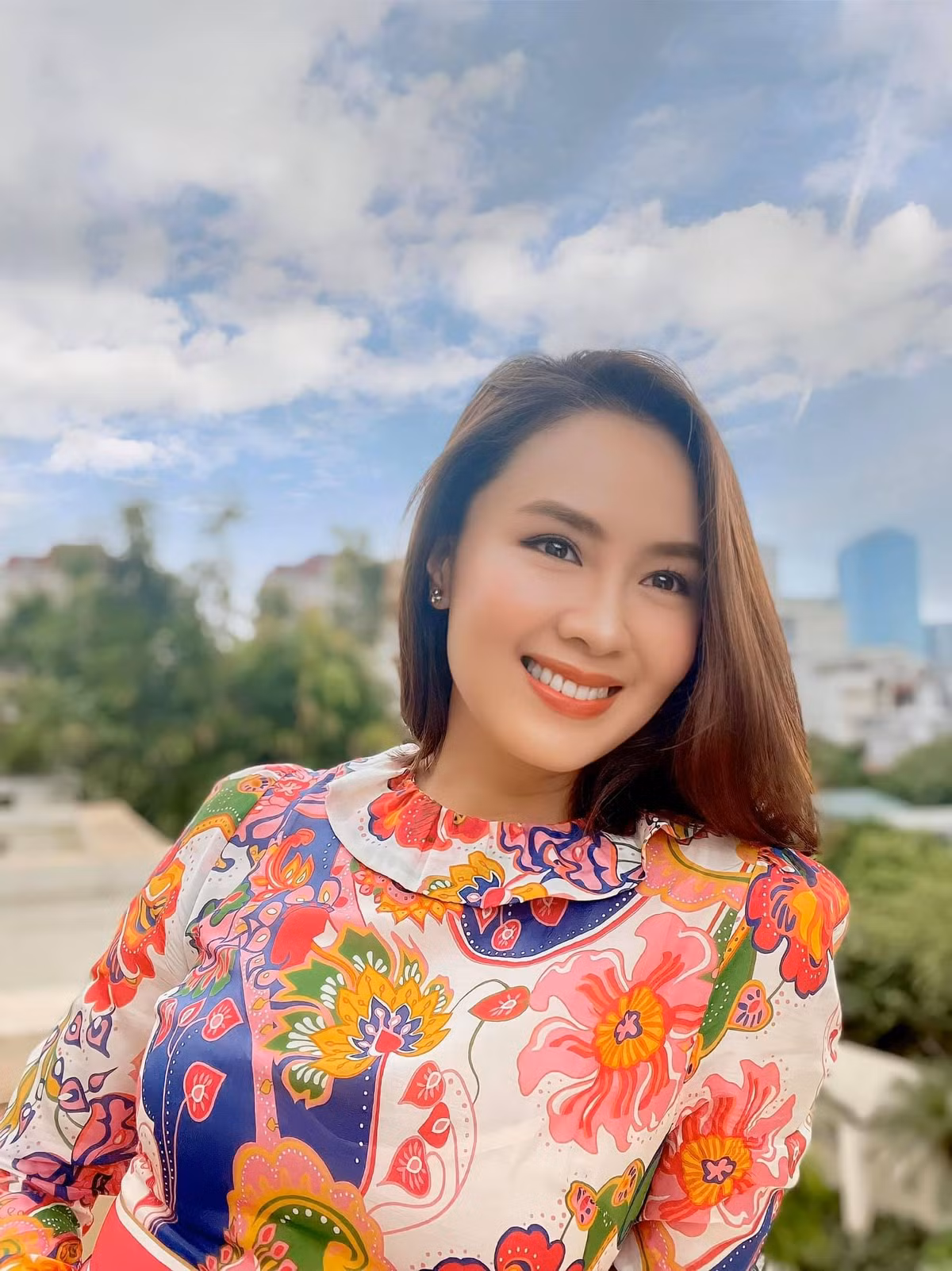 Dien vien Hong Diem xinh tuoi rang ro o tuoi U40