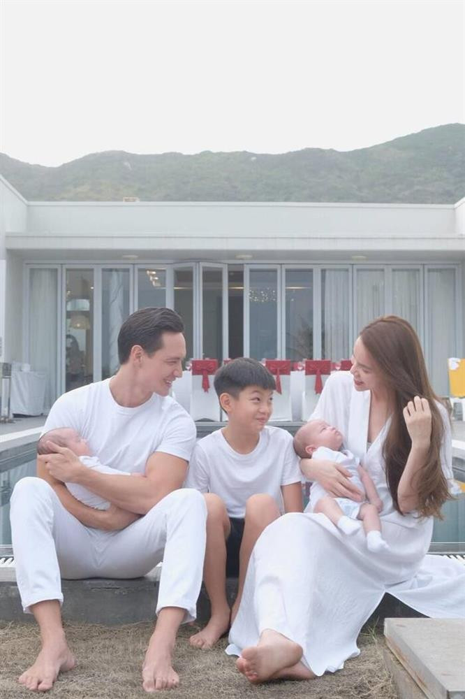 hững khoảnh khắc hạnh phúc cho thấy ca sĩ Hồ Ngọc Hà đang có cuộc sống rất trọn vẹn.