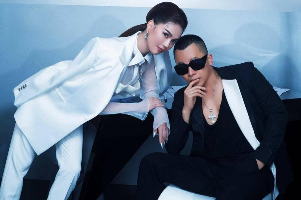 Ngọc Trinh và Khắc Tiệp hiện tại cứ sánh đôi là tạo ra những khung hình chất lừ.