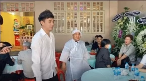 Ho Quang Hieu bi chi trich tuoi cuoi trong dam tang bo Hieu Hien-Hinh-2