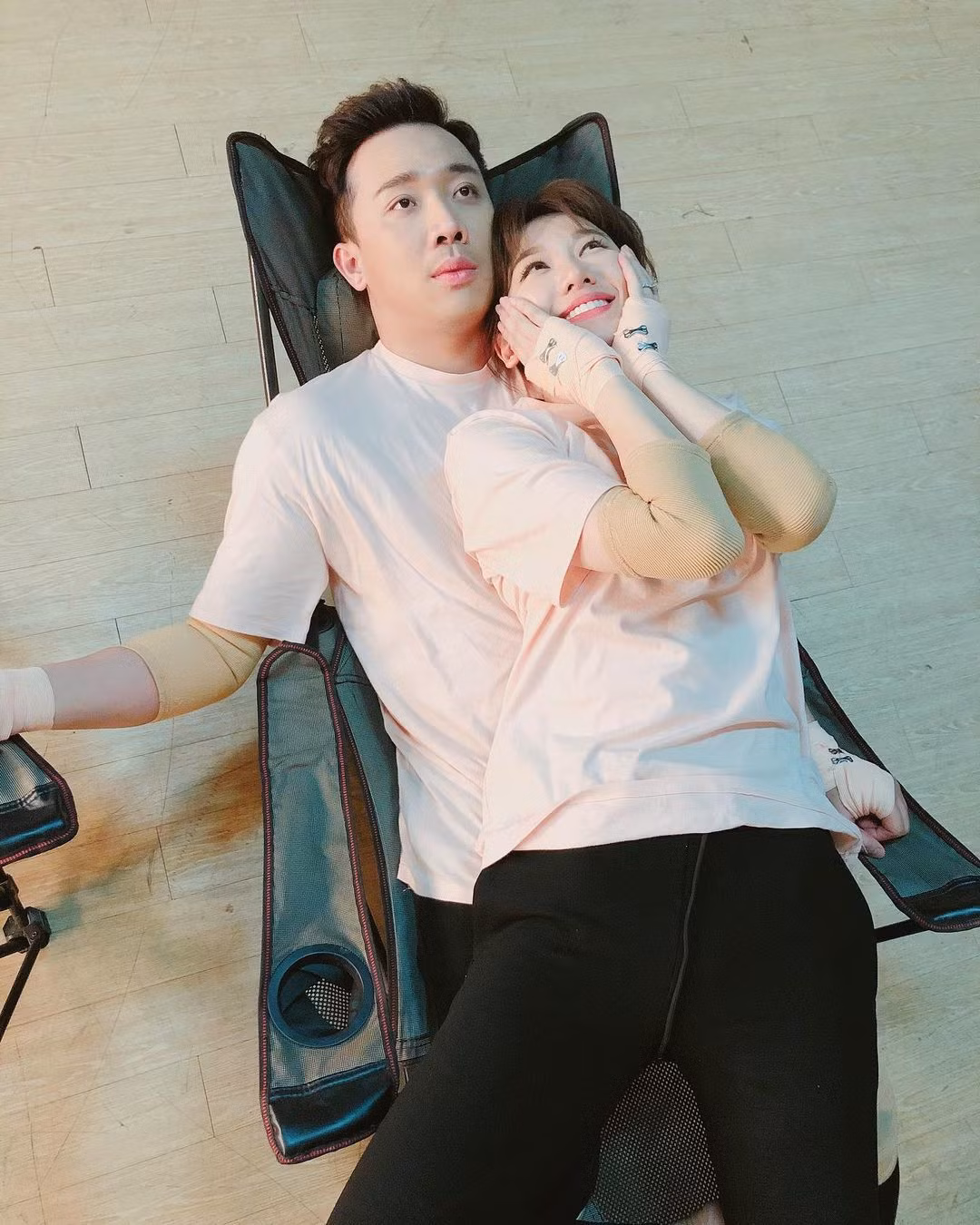 Hari Won khoe "chiếc giường độc quyền" Trấn Thành, không cho người khác nằm.