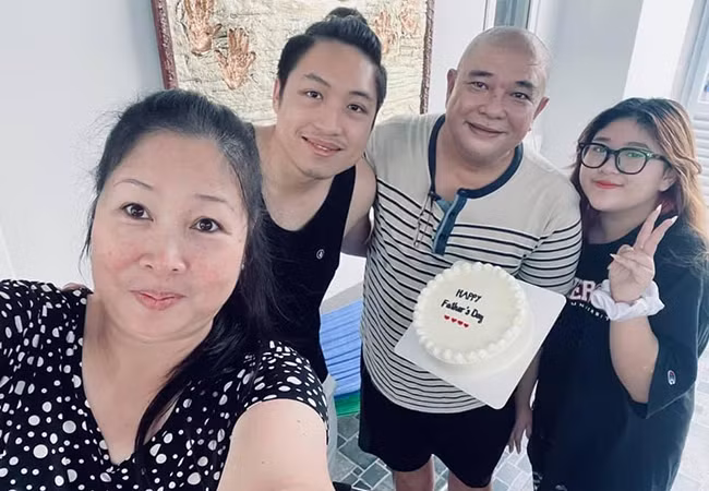 Hong Van ben ong xa Le Tuan Anh va 2 con sau on ao