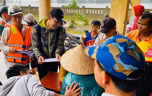 MC Phan Anh noi ve on ao tu thien: 