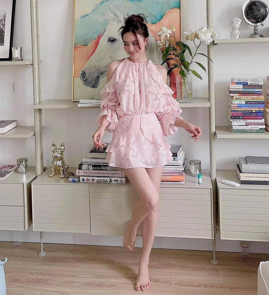 Màu son nhợt nhạt gần như màu da môi có lẽ không phải là sự lựa chọn khôn ngoan.