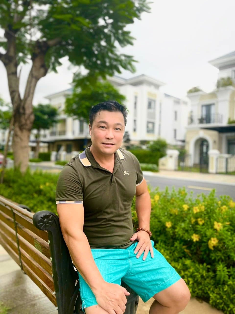 Lý Hùng xin "bỏ lại sau lưng những phiền muộn".