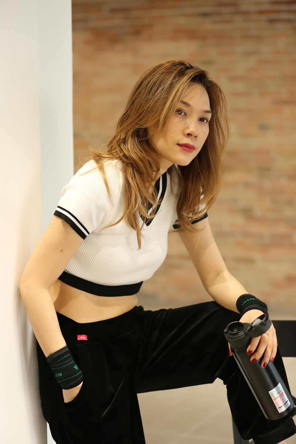 Nữ ca sĩ Mỹ Tâm được fan khen ngợi khéo giữ vóc dáng, nổi bật với vòng eo thon gọn ở tuổi 40. 