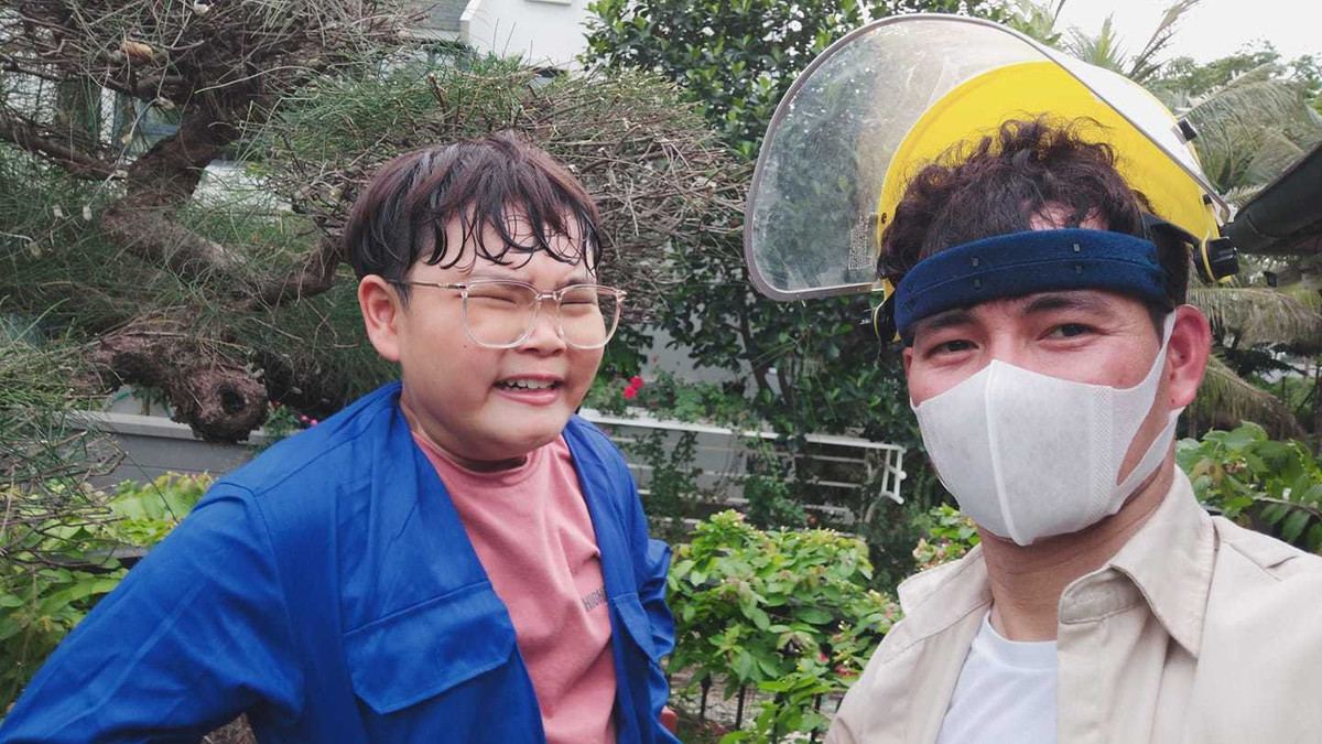 Xuân Bắc tổ chức lao động để "tăng phần khăng khít, tăng cường sức khỏe" cùng con trai Bi Béo.