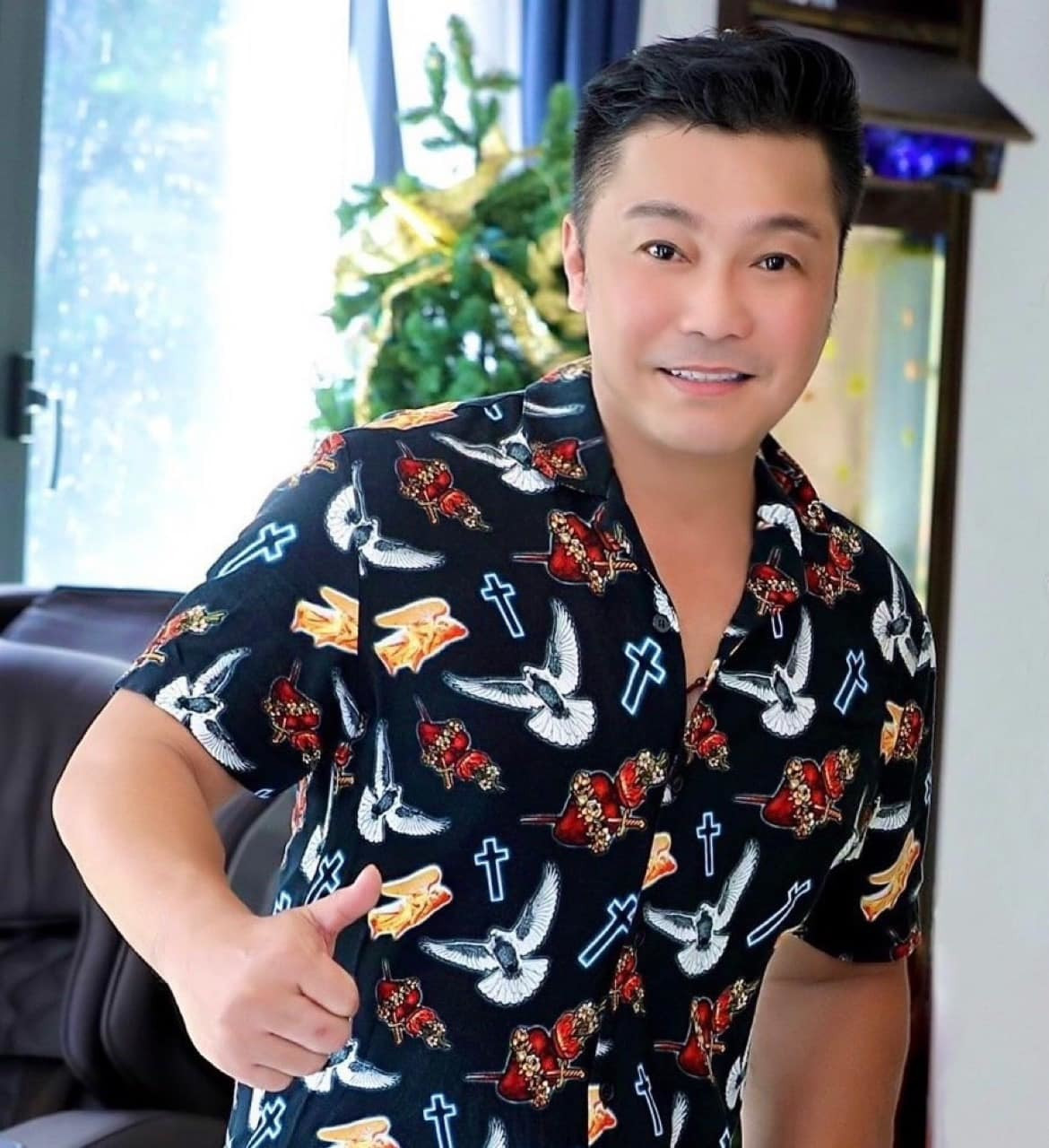 Theo Lý Hùng, để dành sức khỏe là cách tiết kiệm tiền bạc an toàn nhất.