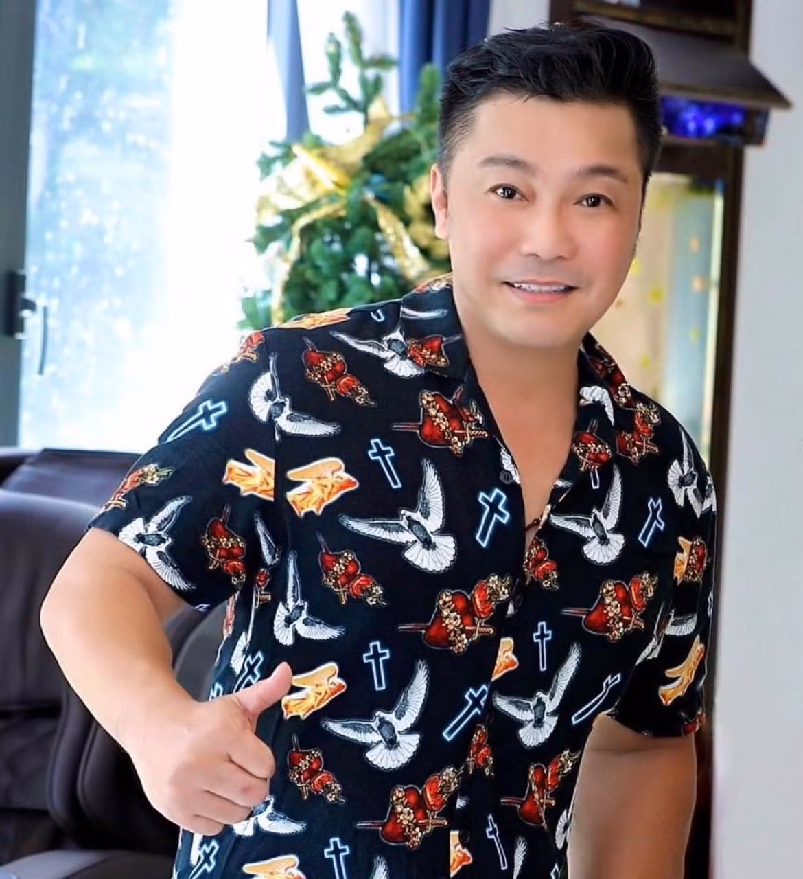 Theo Lý Hùng, để dành sức khỏe là cách tiết kiệm tiền bạc an toàn nhất.