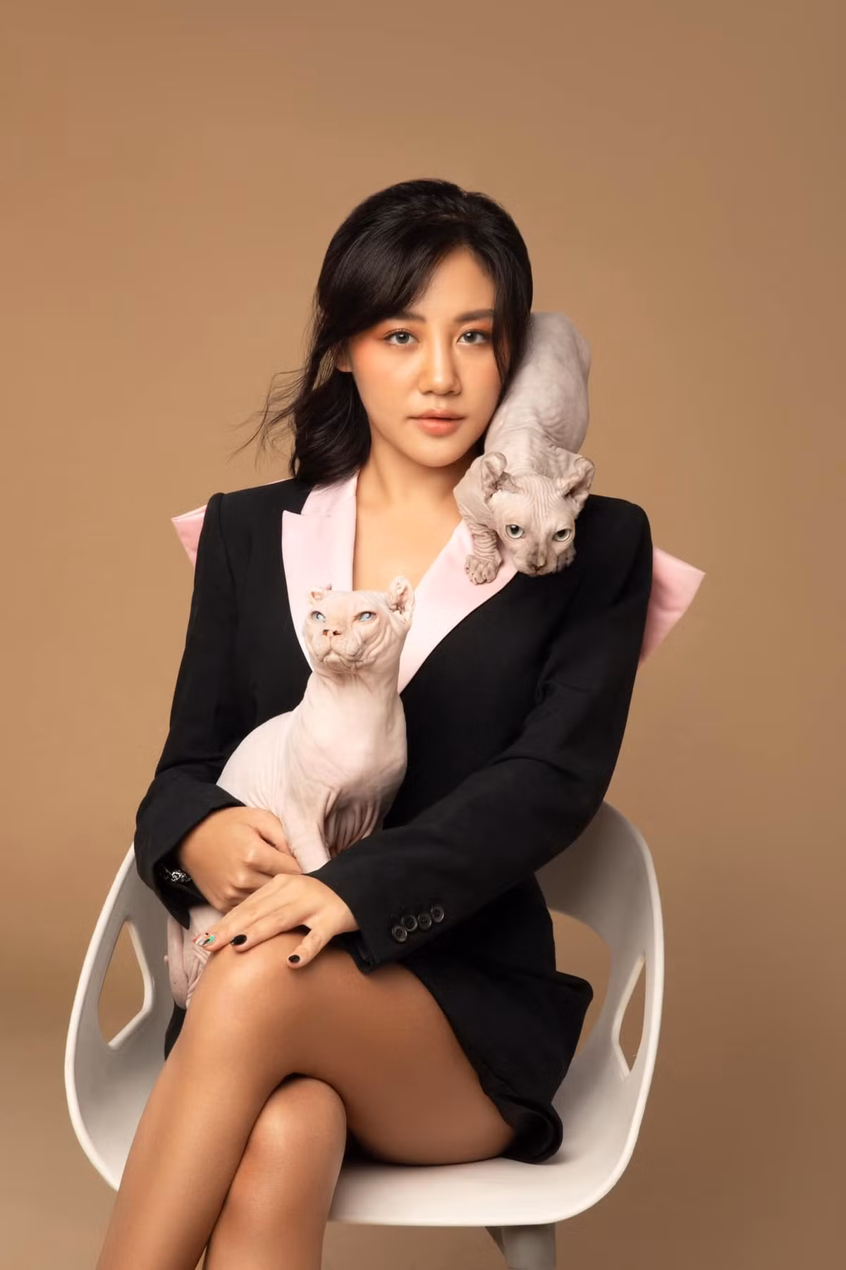 Sao Việt Văn Mai Hương vui kể chuyện mèo cưng chửa.