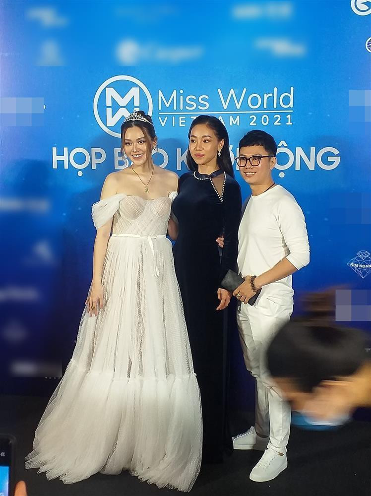 ##ss###style="text-decoration: underline;">Á hậu Tường San lộ vòng 2 to trong chiếc váy bồng bềnh tại sự kiện hồi tháng 3/2021.