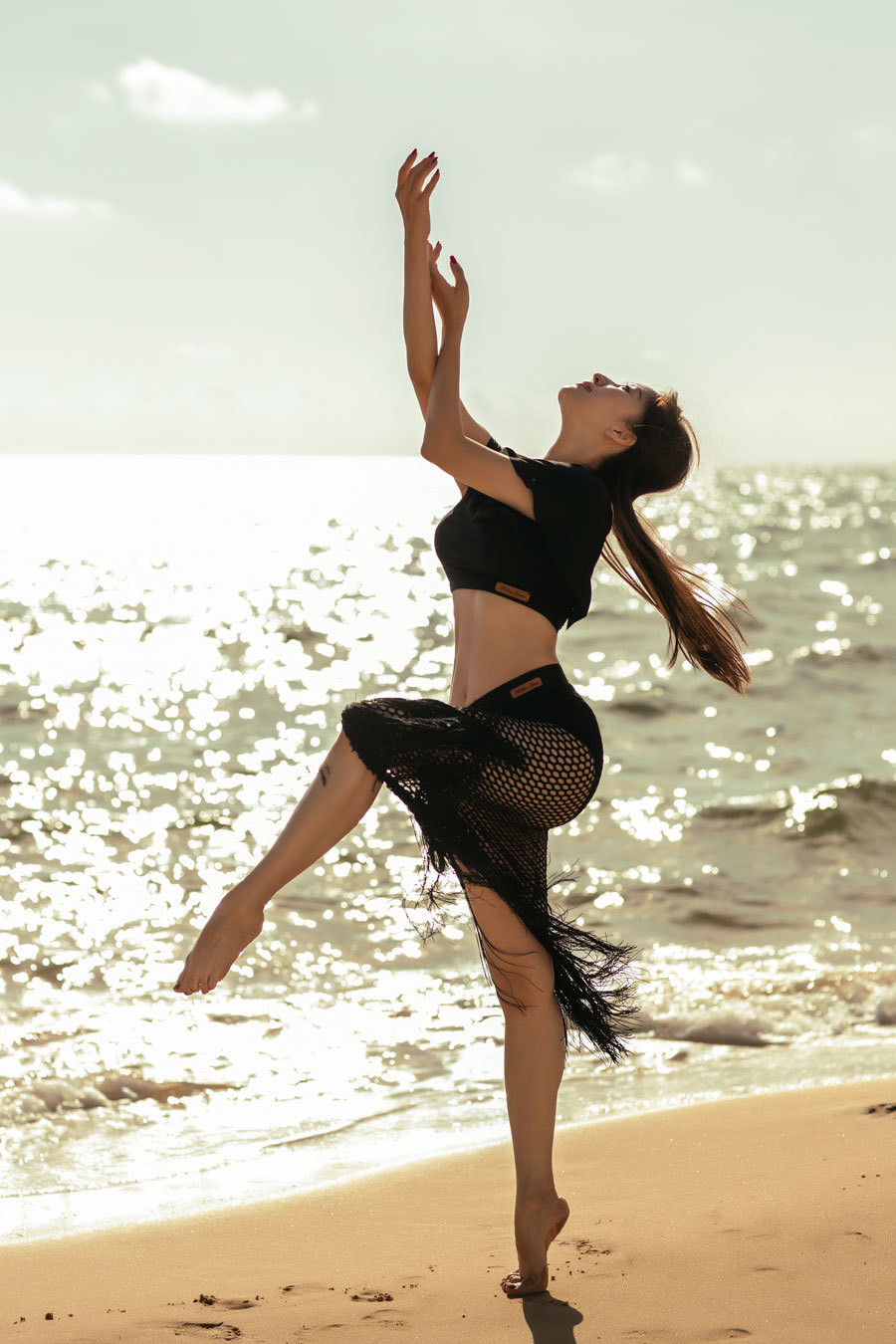 Bà xã Khánh Thi vừa là huấn luyện viên vừa là hậu phương vững chắc ở phía sau để giúp Phan Hiển về mặt chuyên môn.