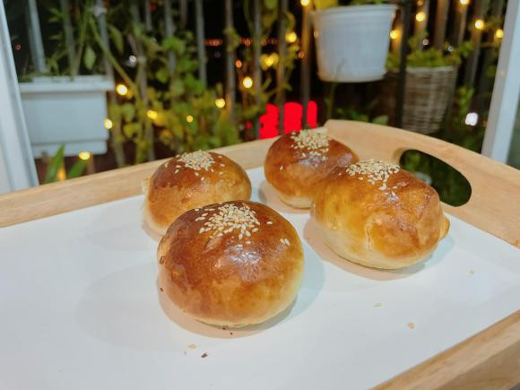 Gan 3 gio sang, vo Phan Manh Quynh van tuc chong khong ngu duoc-Hinh-7