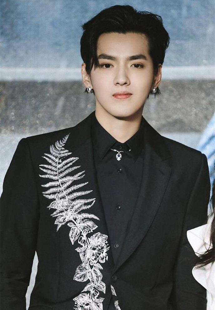 Ngo Diec Pham bi tay chay sau khi bi to cuong hiep nhieu co gai