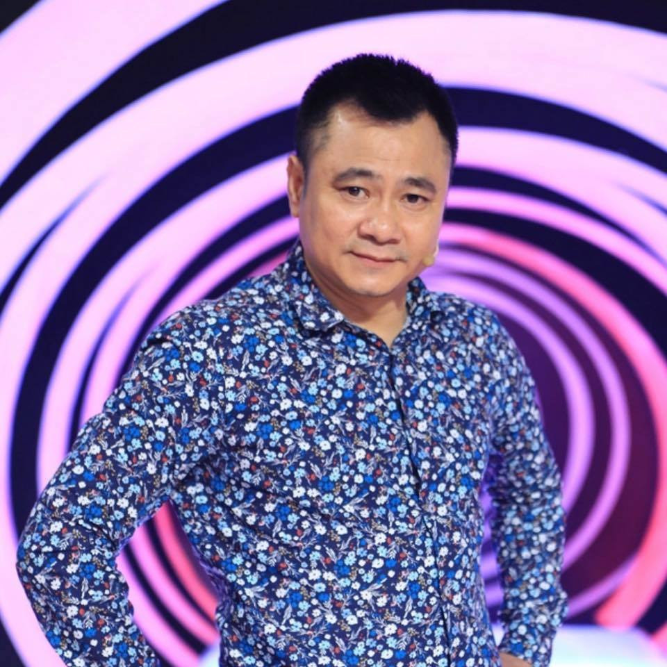 Hoang Nhuan Cam trong mat NSND Tu Long, MC Thao Van-Hinh-4