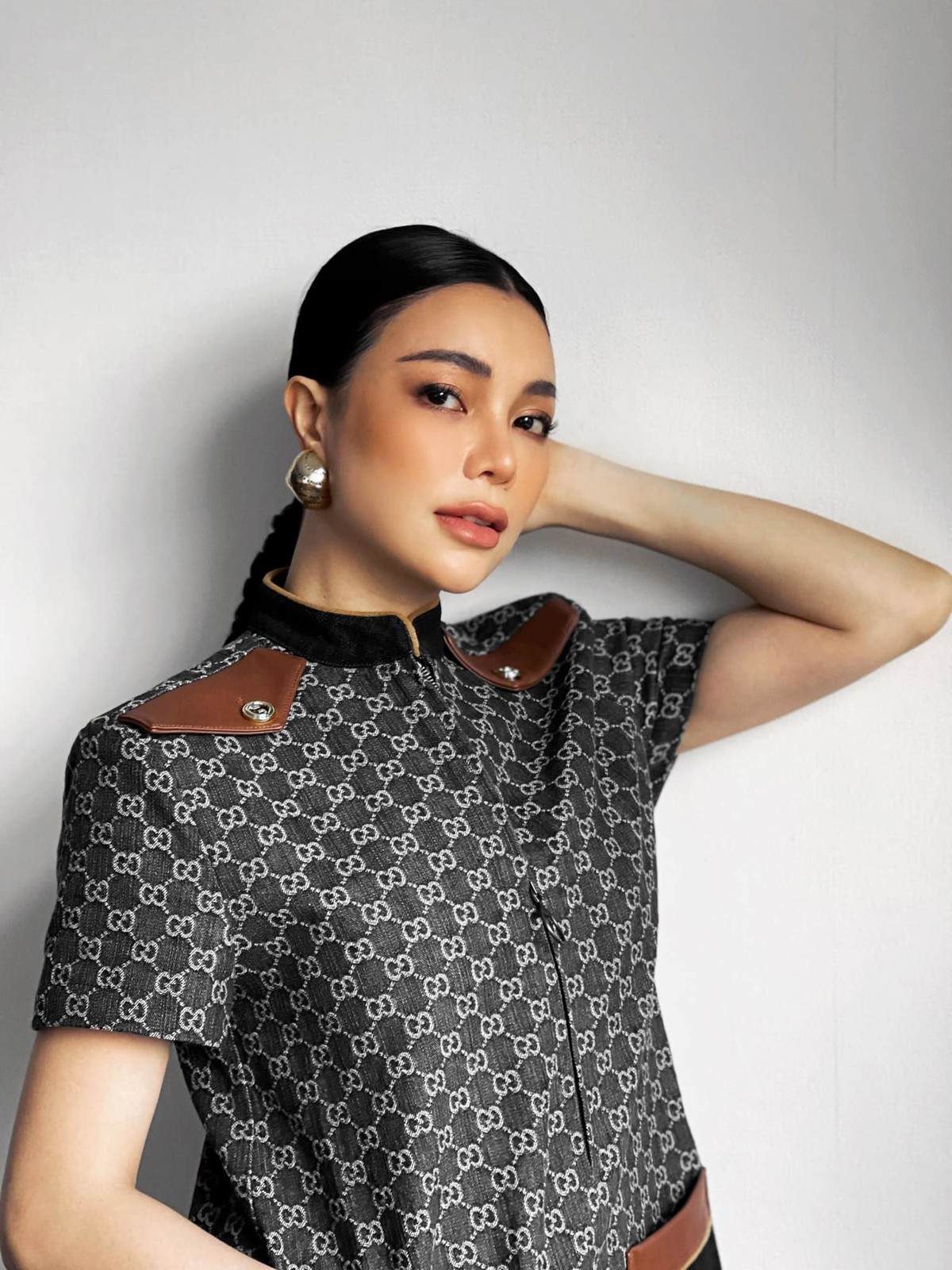 Trà Ngọc Hằng sành điệu tại nhà.