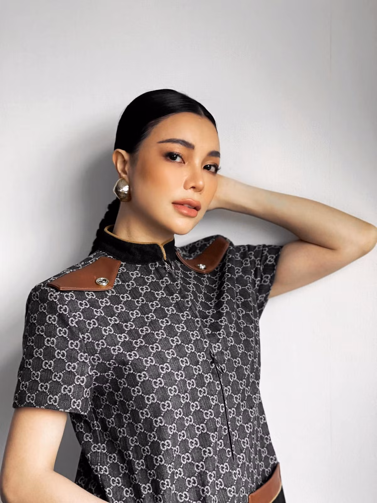 Trà Ngọc Hằng sành điệu tại nhà.