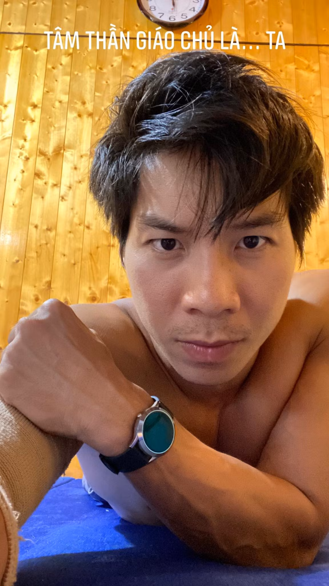 Quốc Nghiệp tập thể dục mỗi ngày.