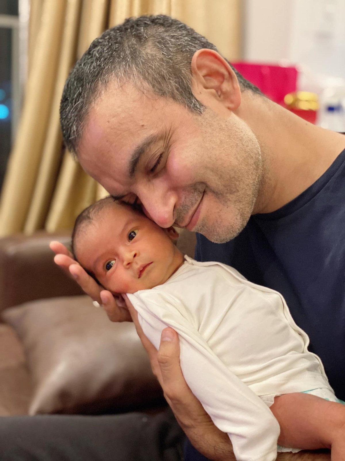 Võ Hạ Trâm thích thú khoảnh khắc "bố nào con nấy".