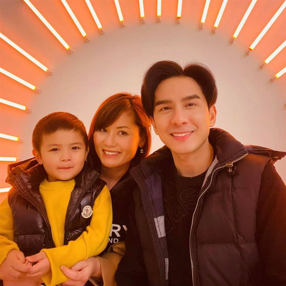 Vo dai gia noi ro moi quan he voi Dan Truong sau ly hon-Hinh-3