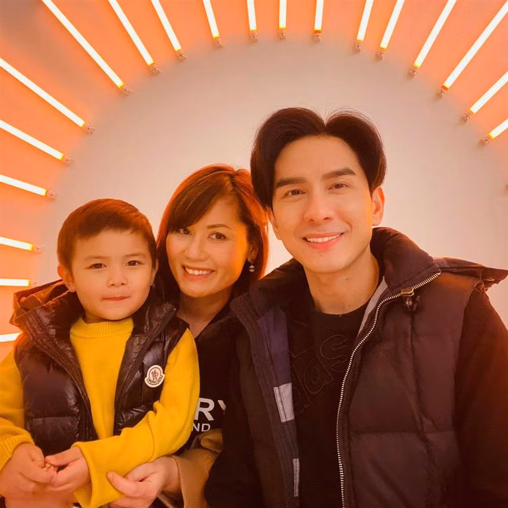 Vo dai gia noi ro moi quan he voi Dan Truong sau ly hon-Hinh-3