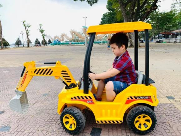 Dua con trai di choi, Nhat Kim Anh va chong cu ne chup chung-Hinh-4