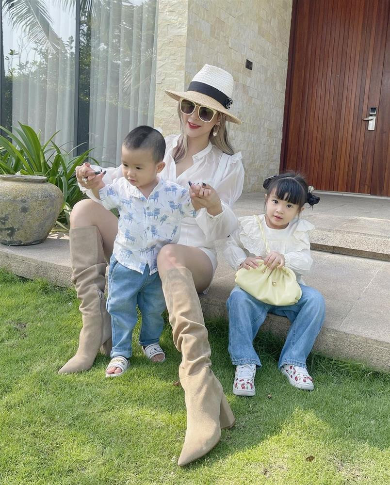 on trai Diệp Lâm Anh có tên thân mật B.Boy, còn ái nữ đầu lòng là Boorin.