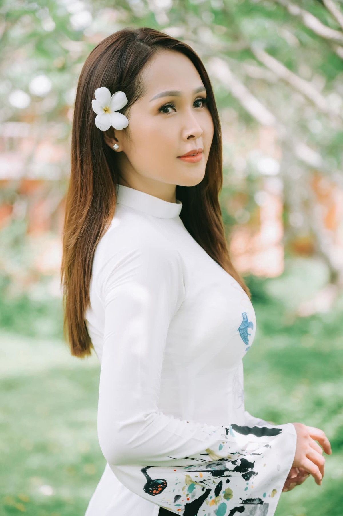 Nữ diễn viên Gái nhảy là người kín tiếng trong chuyện tình cảm. Cô từng kết hôn với người chồng kém 6 tuổi và âm thầm chia tay sau một thời gian chung sống, một mình nuôi con gái.