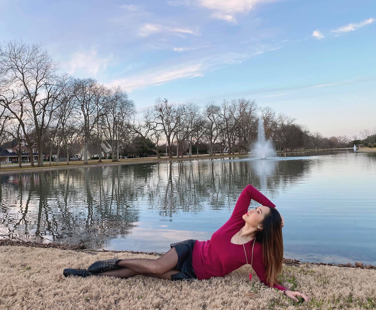 Gu thời trang đời thường cực cá tính và quyến rũ của Minh Thư.