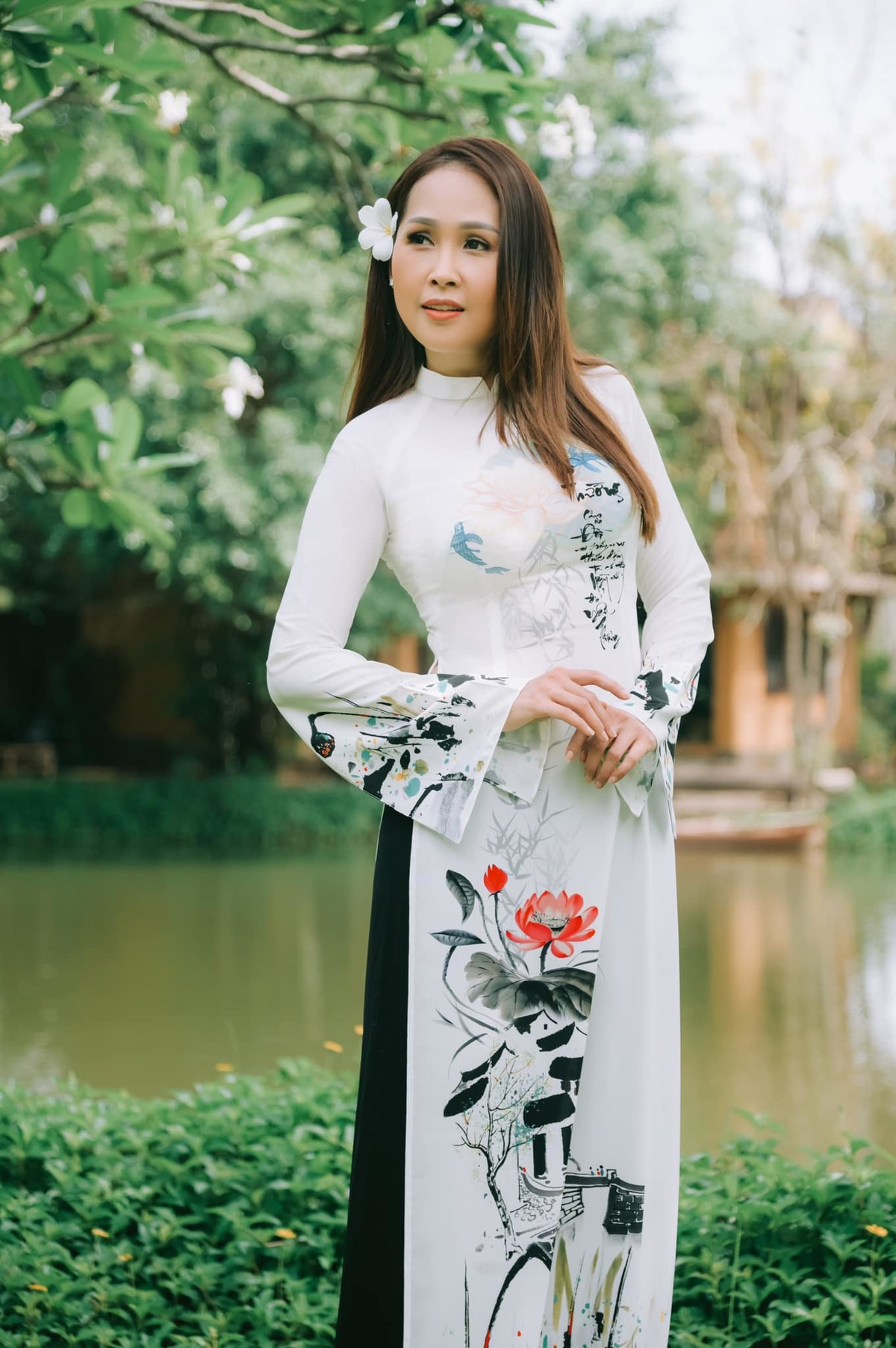 Sau Gái nhảy, Minh Thư tham gia một số phim truyền hình và điện ảnh như Lấy vợ Sài Gòn, Quý cô tuổi Dần,... nhưng không đạt được nhiều thành công.