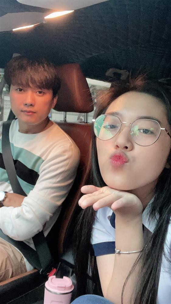 Quach Ngoc Tuyen dua vo kem 16 tuoi di thi tot nghiep THPT-Hinh-2