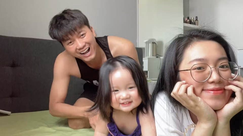 Quach Ngoc Tuyen dua vo kem 16 tuoi di thi tot nghiep THPT-Hinh-3