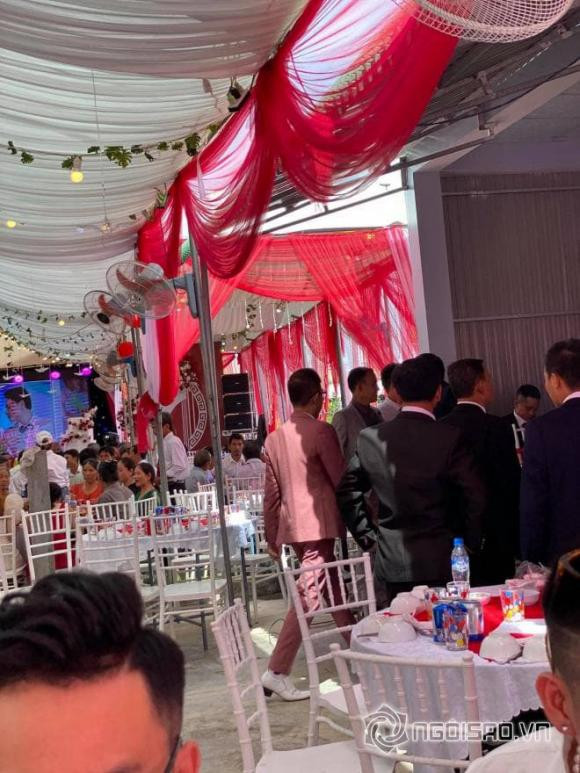 Không gian tiệc cưới Hồ Bích Trâm được trang trí sang trọng.