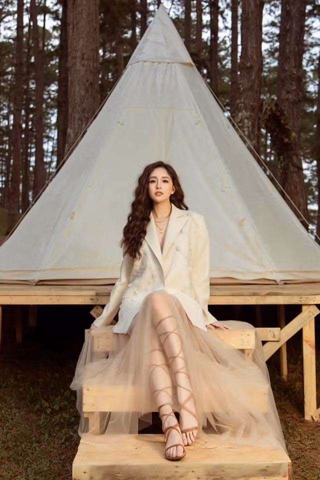 Hoa hau Mai Phuong Thuy dep kieu sa tua nu than